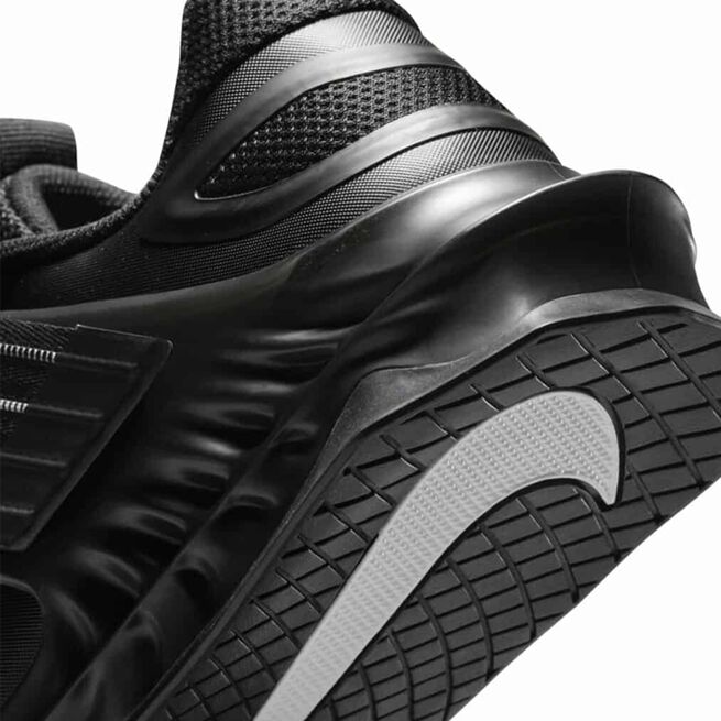 Nike Savaleos, Black