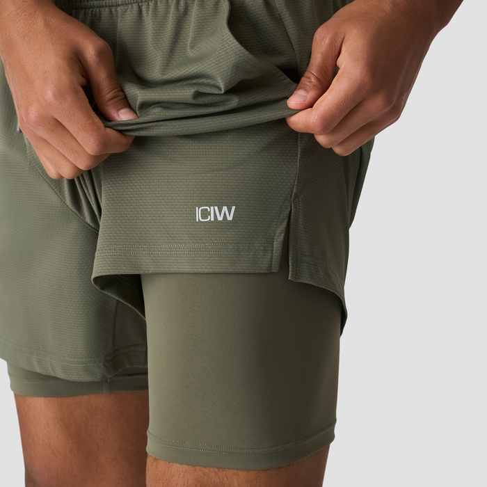 Stride 2-i-1 Shorts Gr&oslash;n