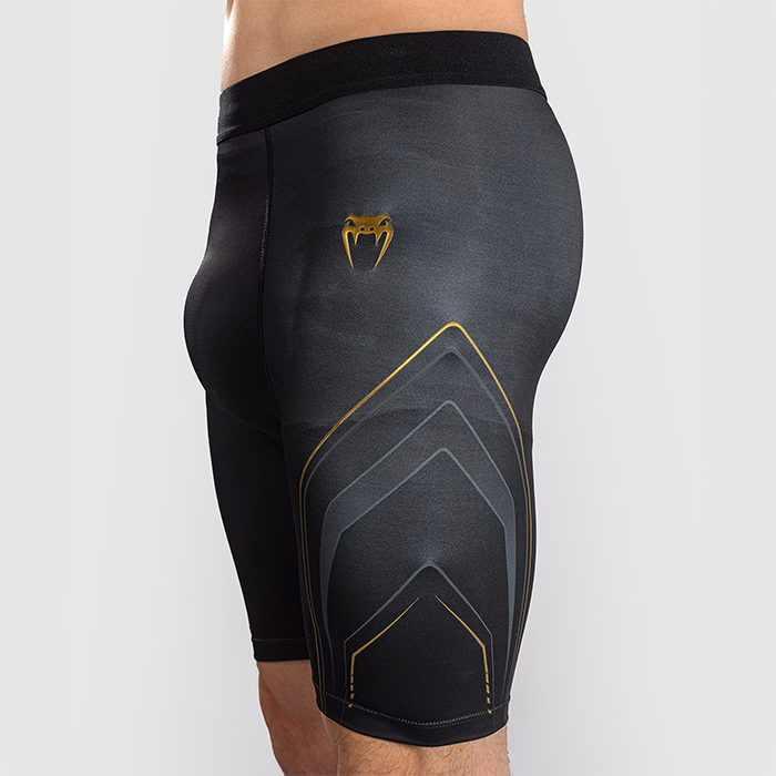 Venum Streamline Vale Tudo Shorts Sort Guld