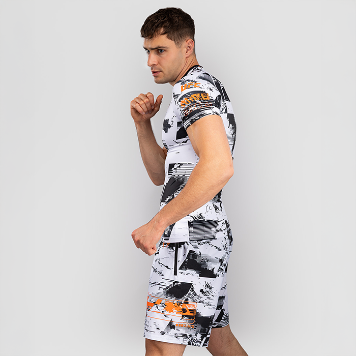 UFC Zenith by Venum Fight Week Rashguard Kort&aelig;rmet Sort Hvid Orange