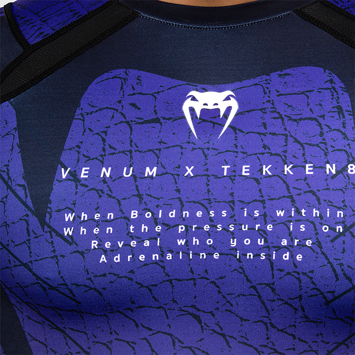 Venum x TEKKEN 8 Lang&aelig;rmet Rashguard Kazuya Sort Lilla