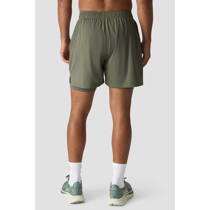 Stride 2-i-1 Shorts Gr&oslash;n