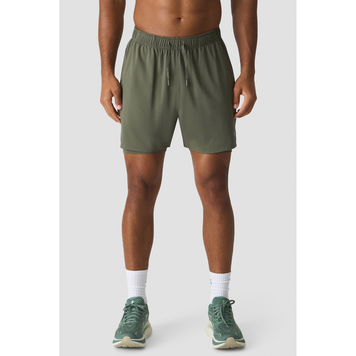 Stride 2-i-1 Shorts Gr&oslash;n