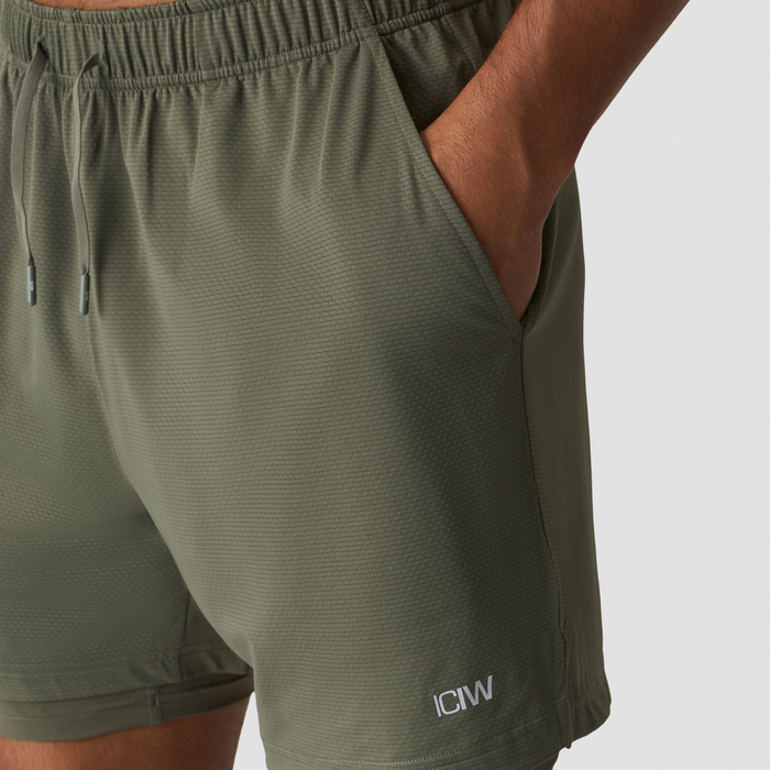Stride 2-i-1 Shorts Gr&oslash;n